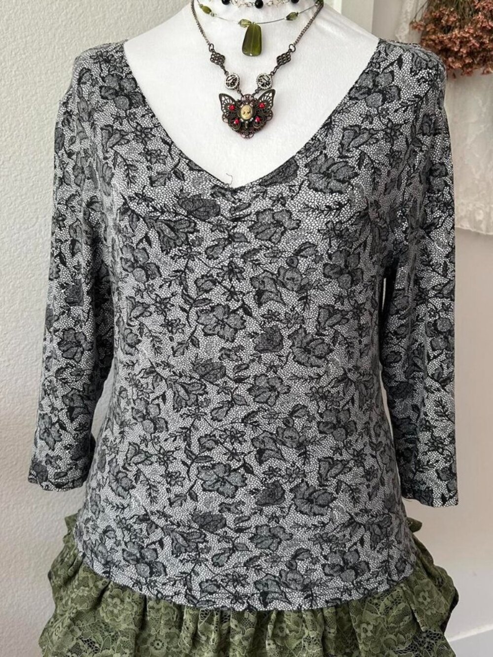 Y2K Gracie Black and Grey 3/4 Sleeve Top